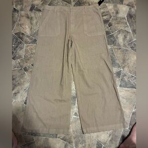 Kut from the Kloth. Tan Linen Wide leg Pants. New with tags size 14